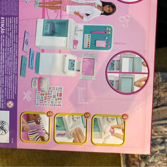 Barbie Doctor Set with Pink and White Gear - Picture 4 of 8